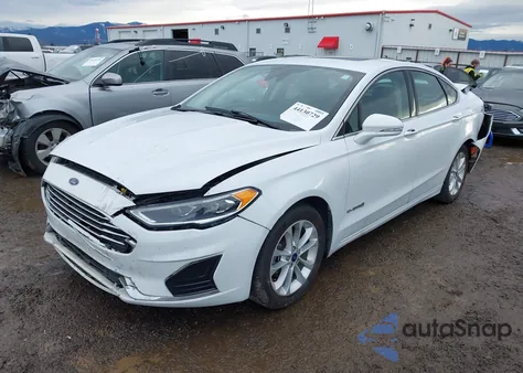 2019 Ford Fusion Hybrid Sel z USA, uszkodzony, nr VIN 3FA6P0MU7KR109227